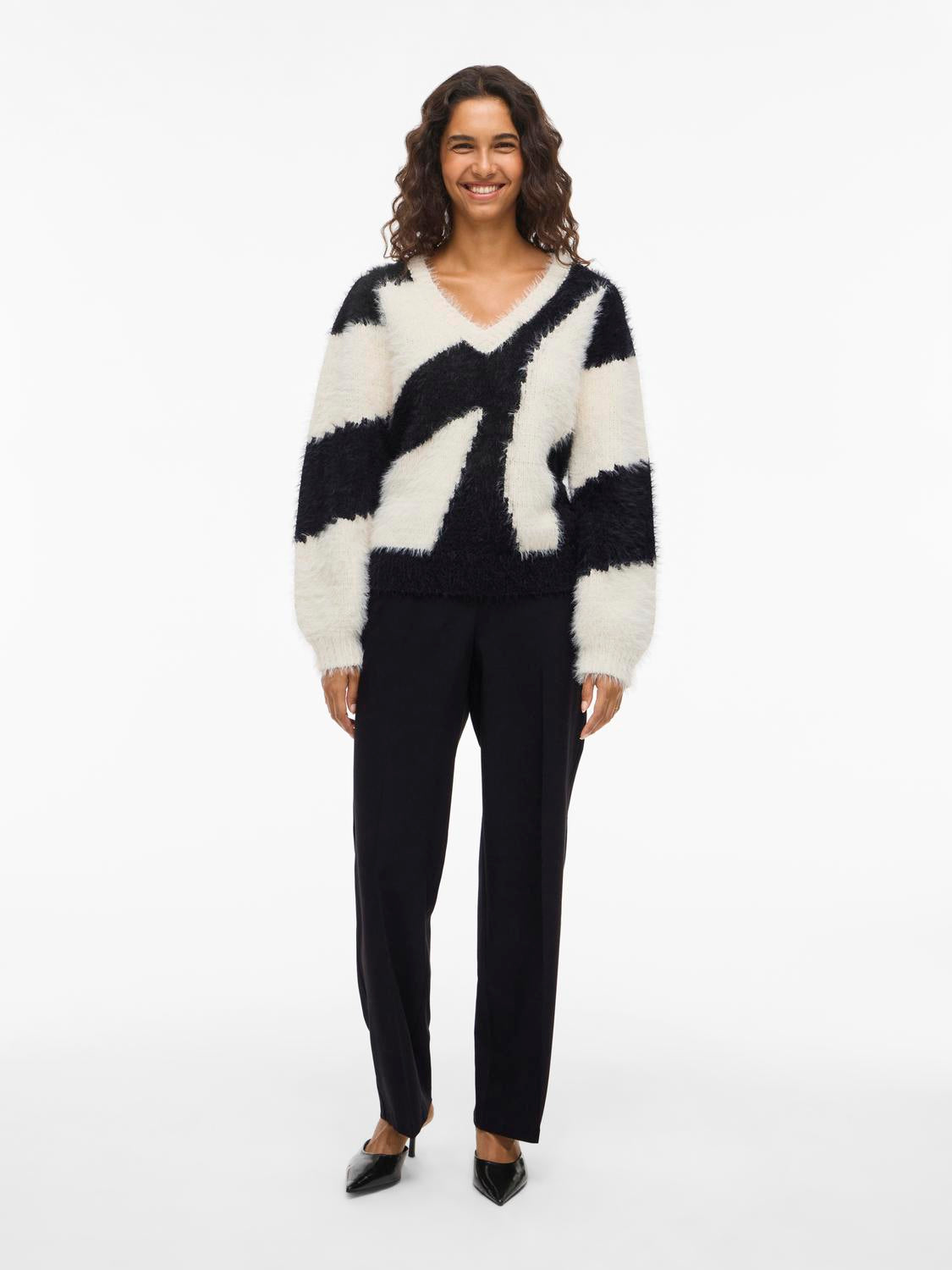 model_shot-front_full